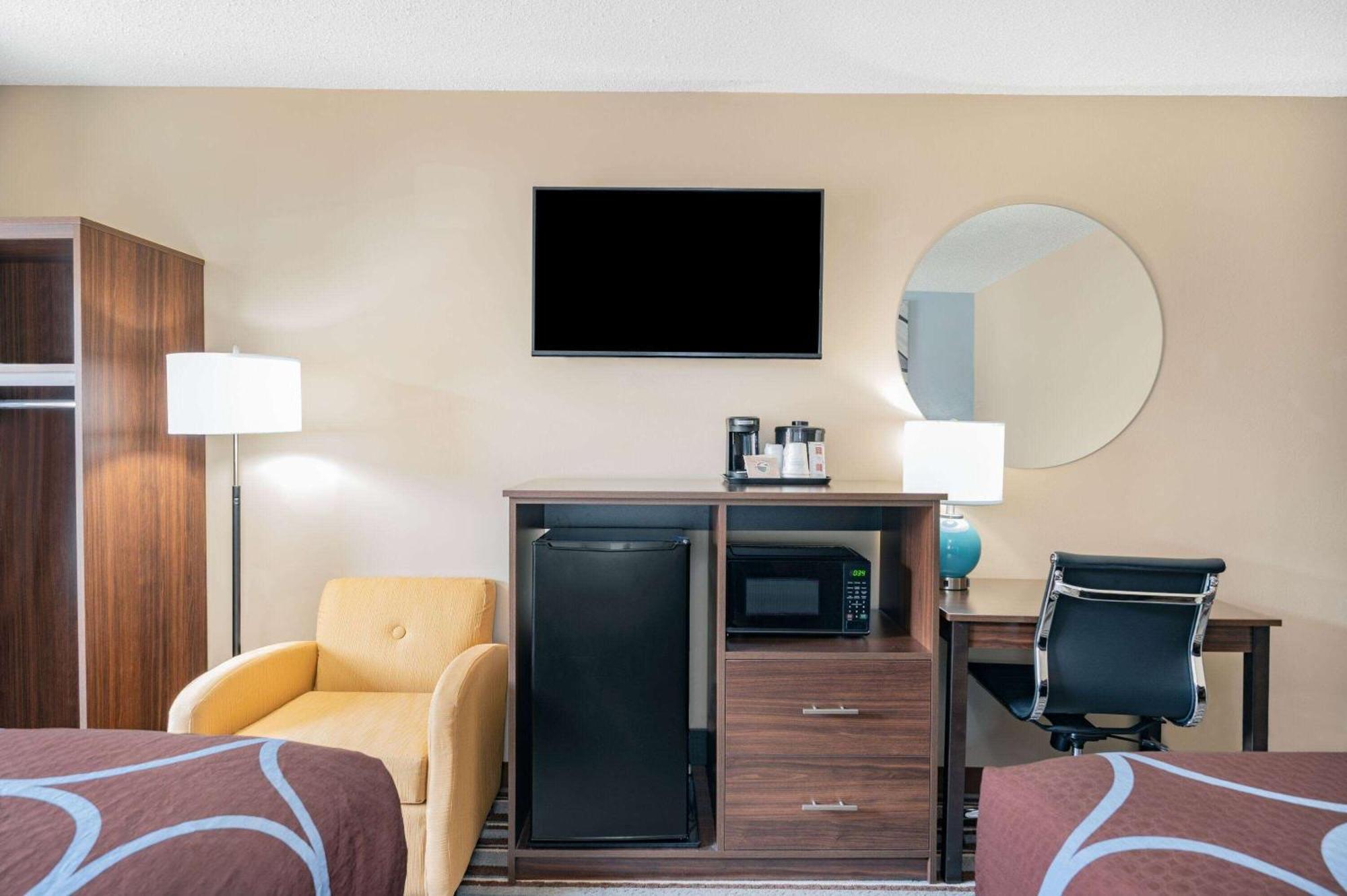 Super 8 By Wyndham Joliet Exterior foto