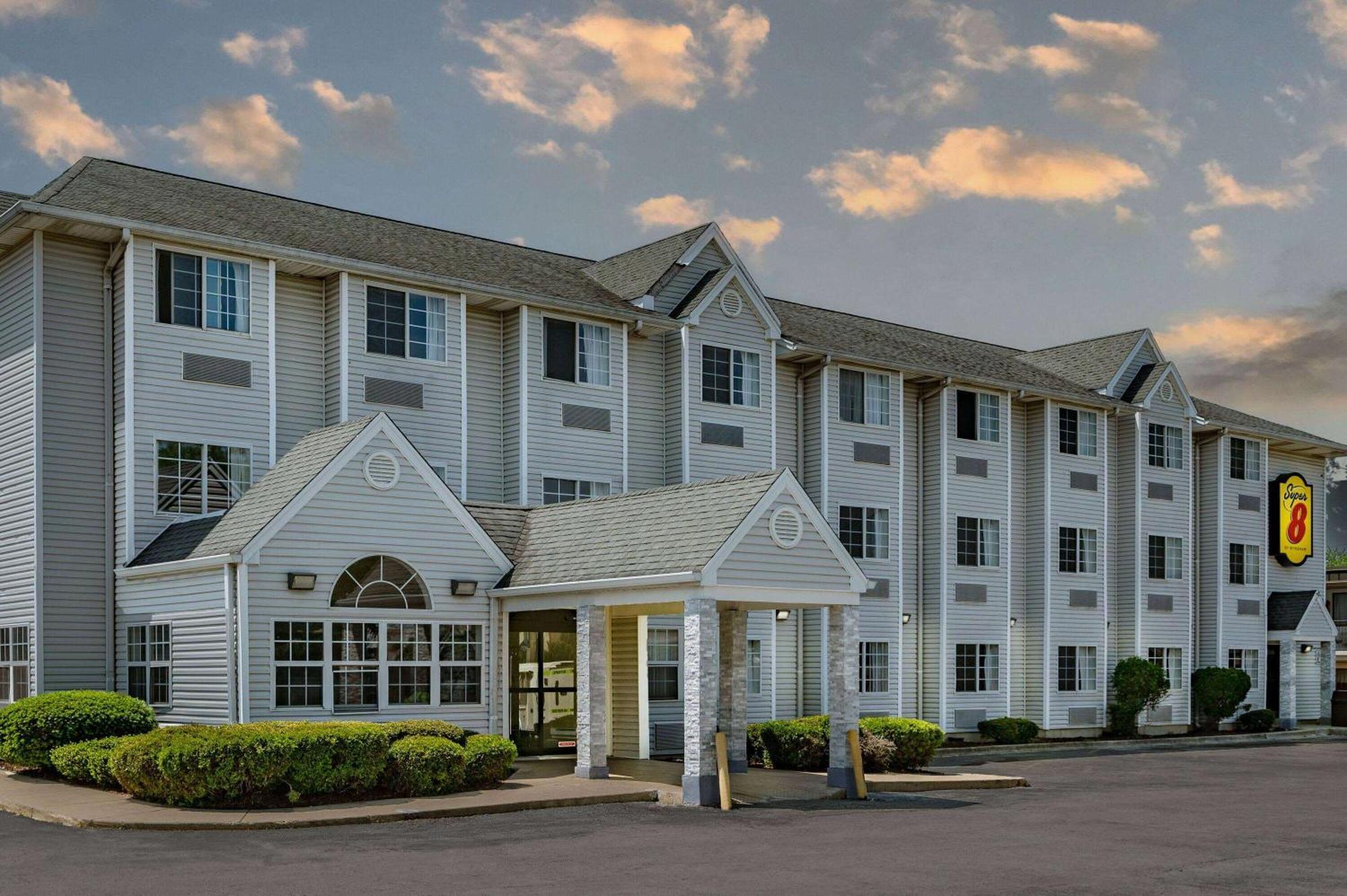 Super 8 By Wyndham Joliet Exterior foto