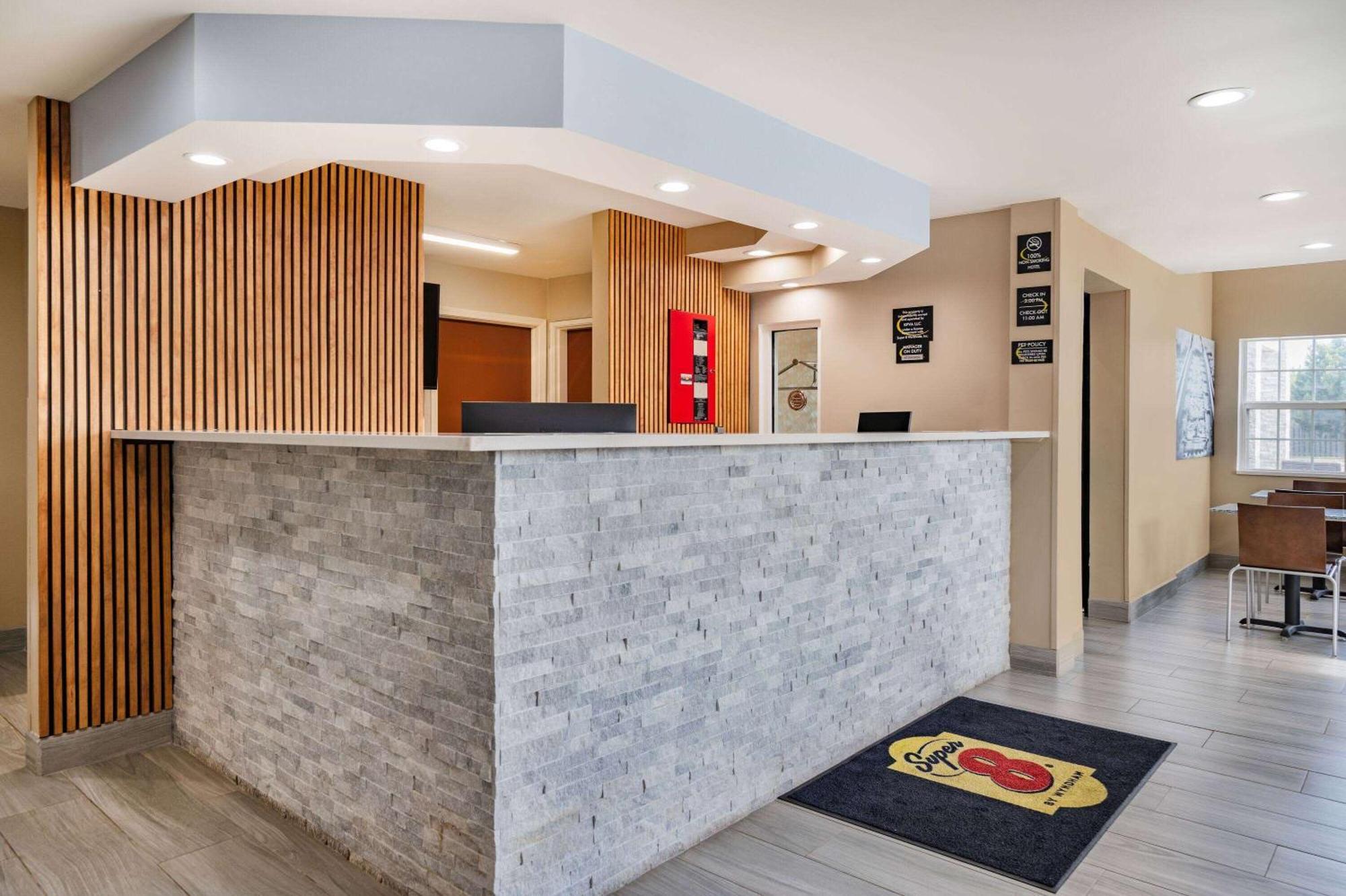 Super 8 By Wyndham Joliet Exterior foto